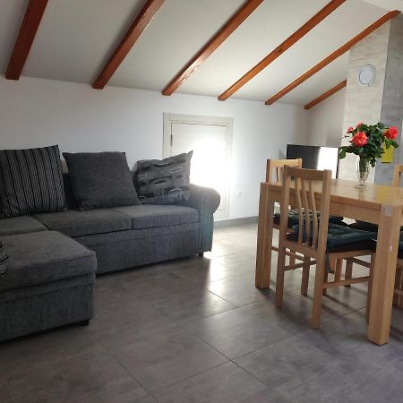 Guest House Maslina Vinišće 外观 照片