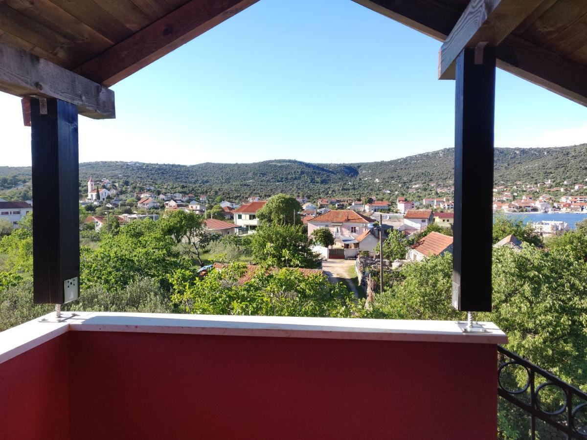Guest House Maslina Vinišće 外观 照片