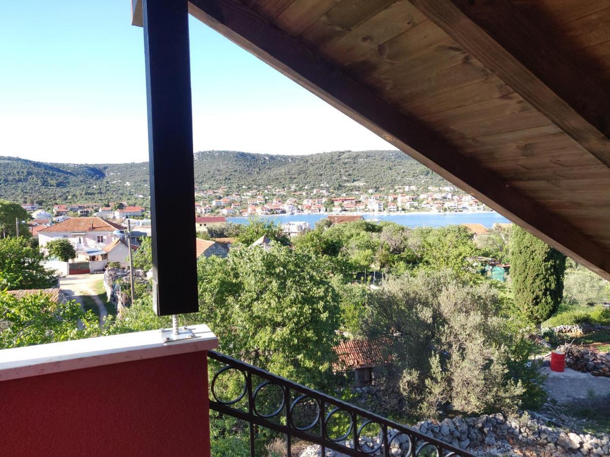 Guest House Maslina Vinišće 外观 照片