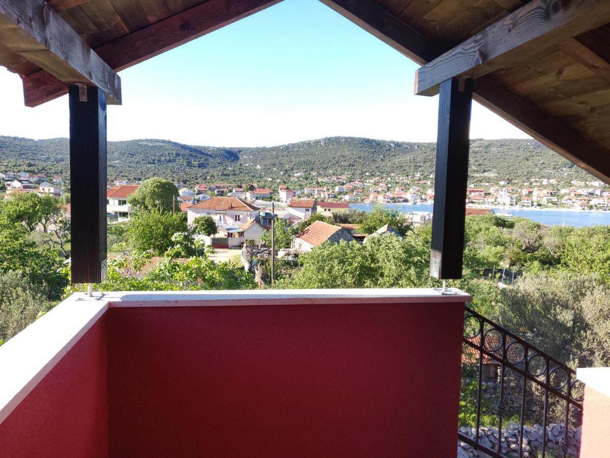 Guest House Maslina Vinišće 外观 照片